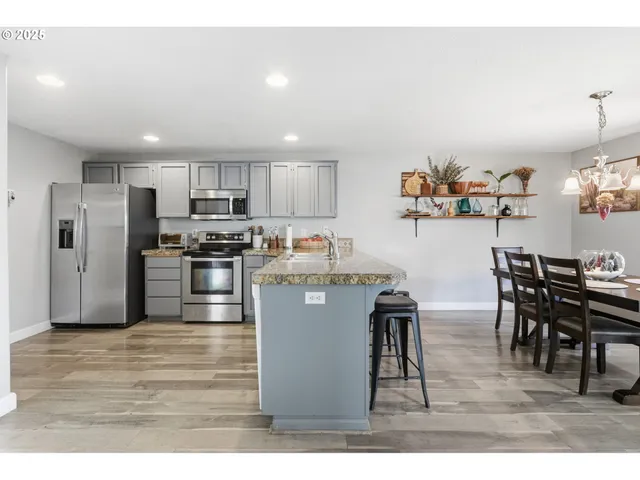 $525,000 | 15003 Northeast 69th Street, Vancouver, WA 98682