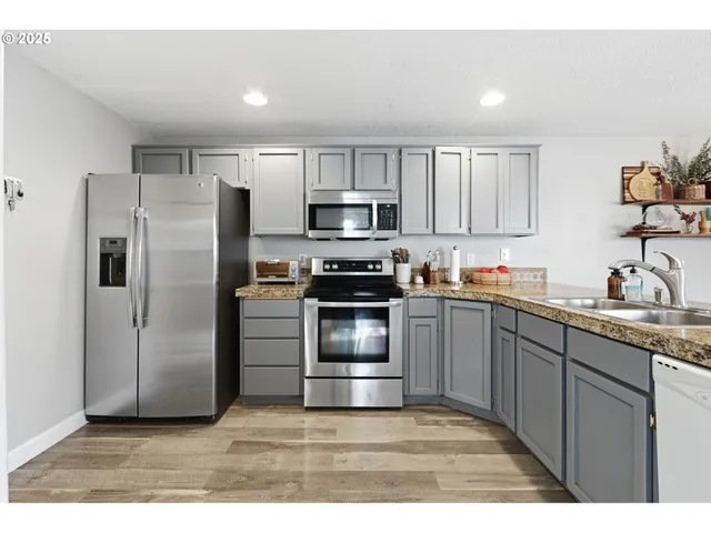 $525,000 | 15003 Northeast 69th Street, Vancouver, WA 98682