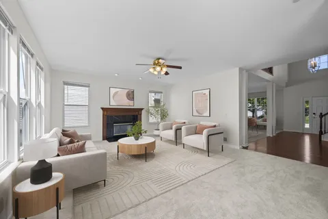 $639,900 | 6065 Irene Drive, Hoffman Estates, IL 60192