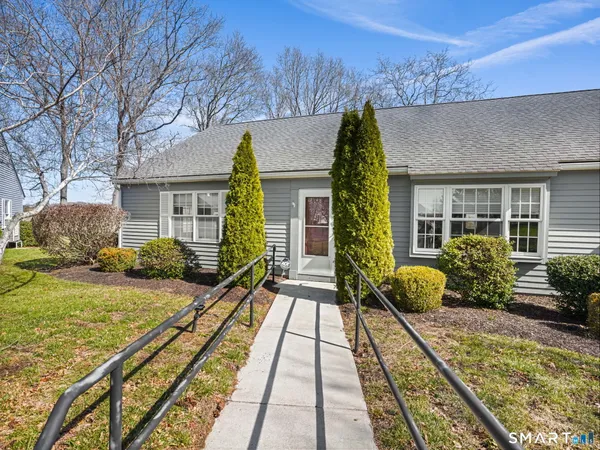 $599,000 | 6 Sandgate Circle, Madison, CT 06443
