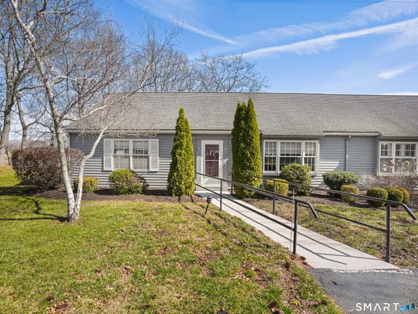 $599,000 | 6 Sandgate Circle, Madison, CT 06443
