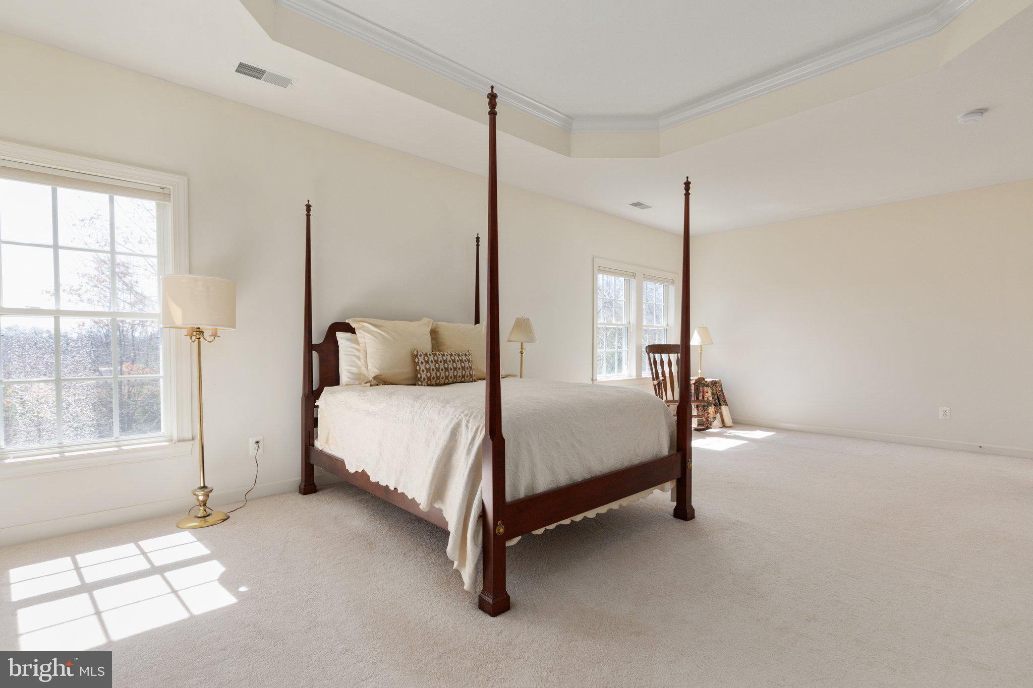 5664 Lick River Lane Gainesville, VA 20155 - Photo 26 of 43 primary bedroom boasts 2 walk-in closets + linen