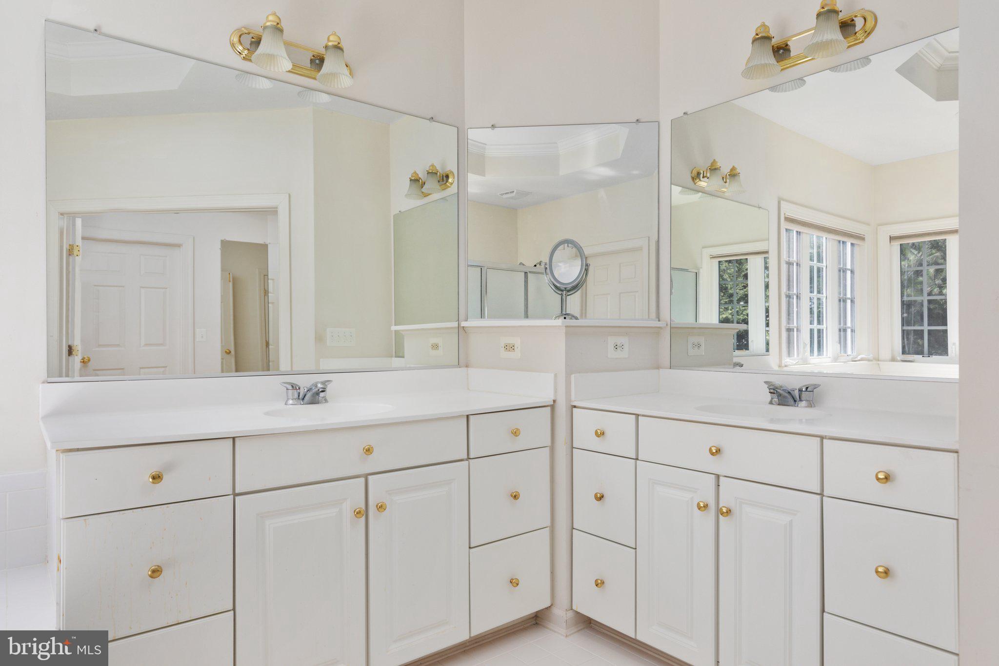 5664 Lick River Lane Gainesville, VA 20155 - Photo 29 of 43 dual vanities in primary bath