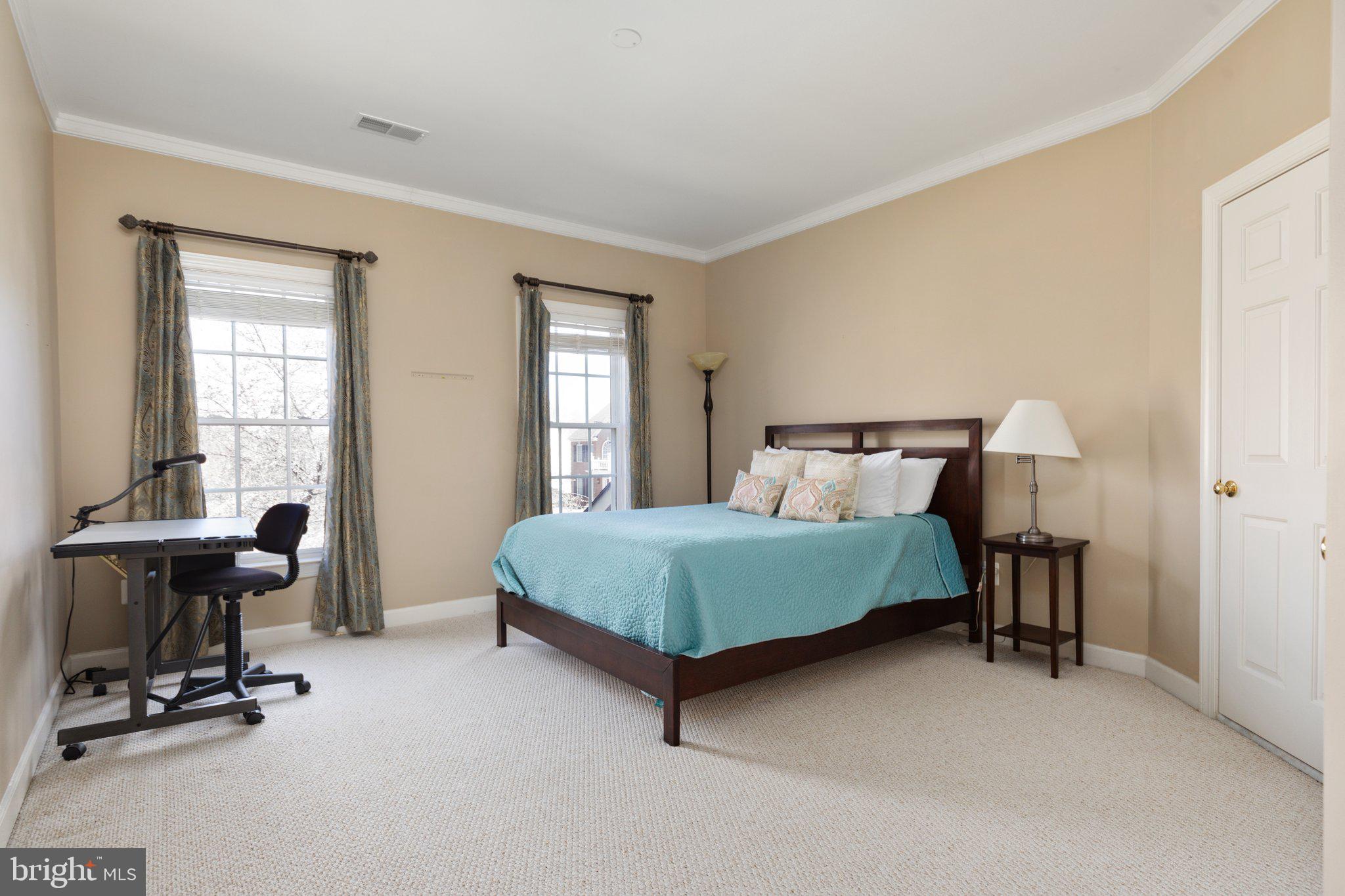 5664 Lick River Lane Gainesville, VA 20155 - Photo 30 of 43 Bedroom 2 with en suite