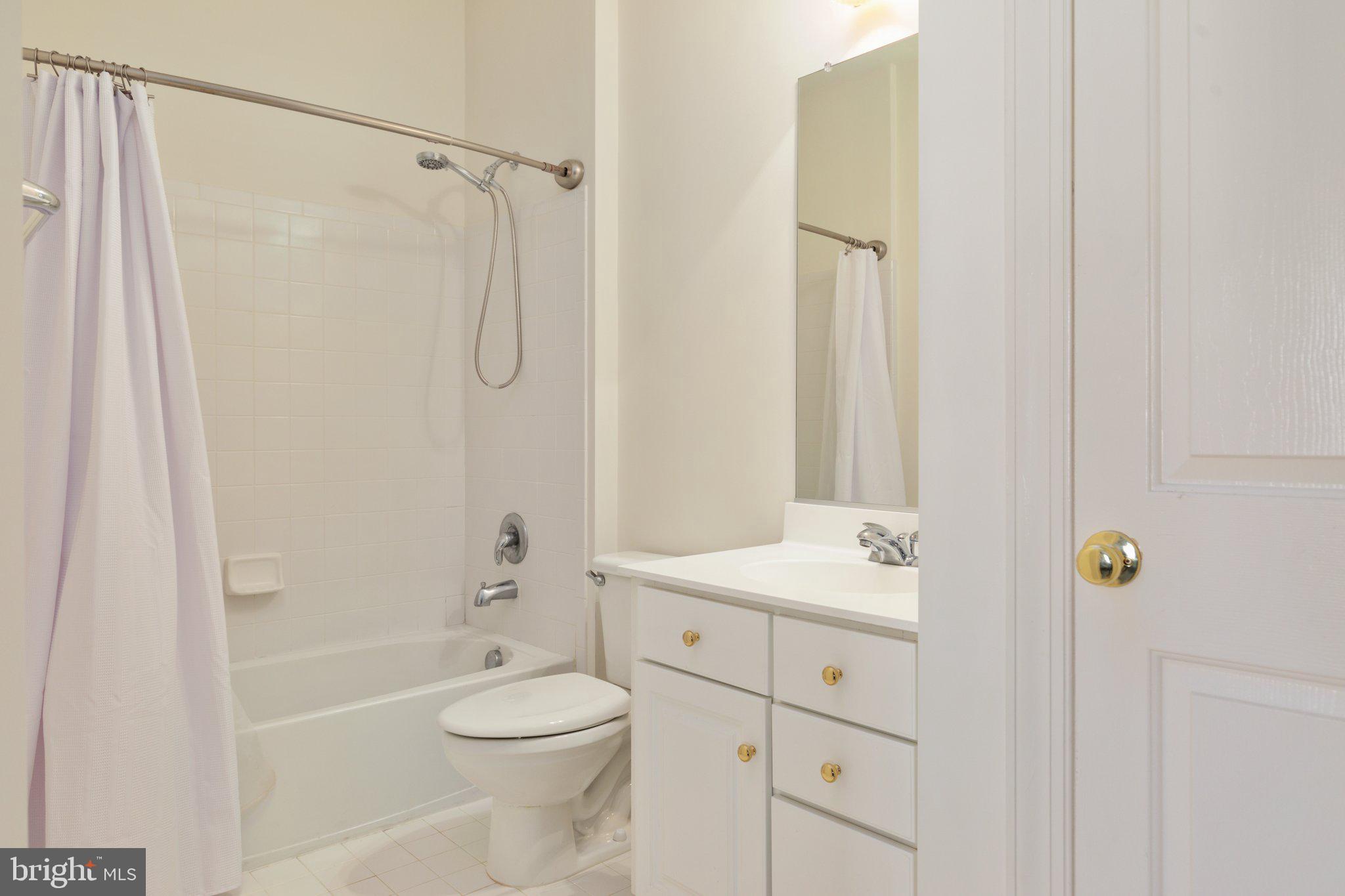 5664 Lick River Lane Gainesville, VA 20155 - Photo 31 of 43 en suite off 2 bedroom with its own linen closet