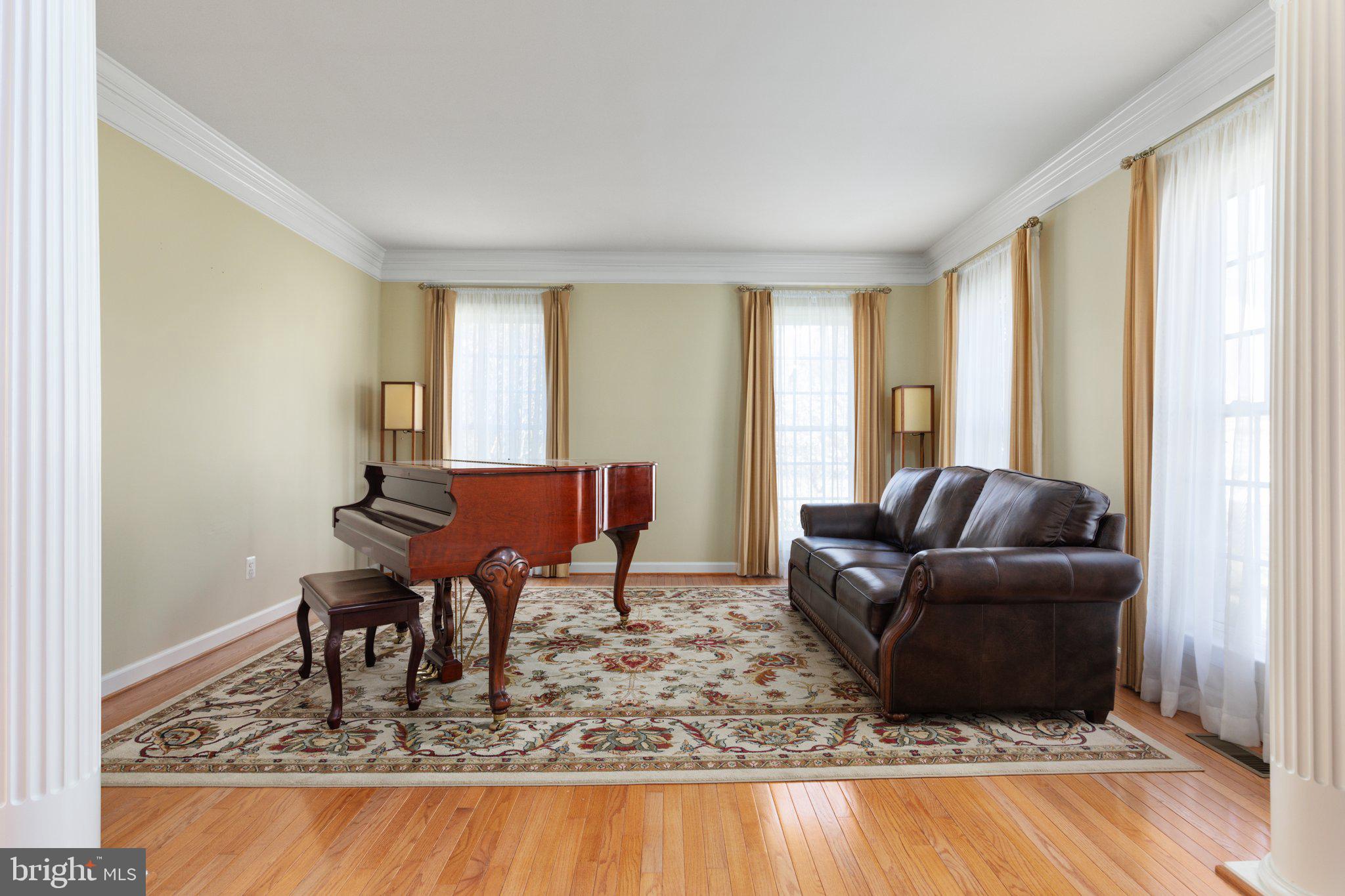 5664 Lick River Lane Gainesville, VA 20155 - Photo 5 of 43 Living/music room