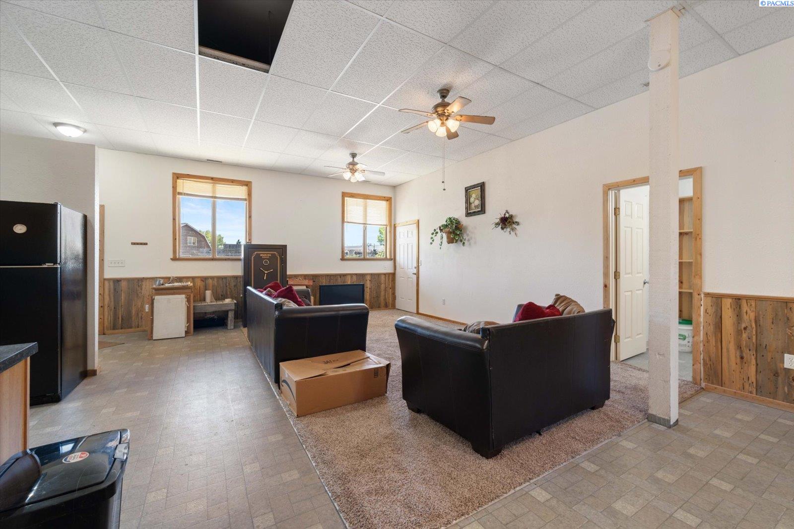 21018 South Finley Road Kennewick, WA 99337 - Photo 24 of 41 Gallery Image 24