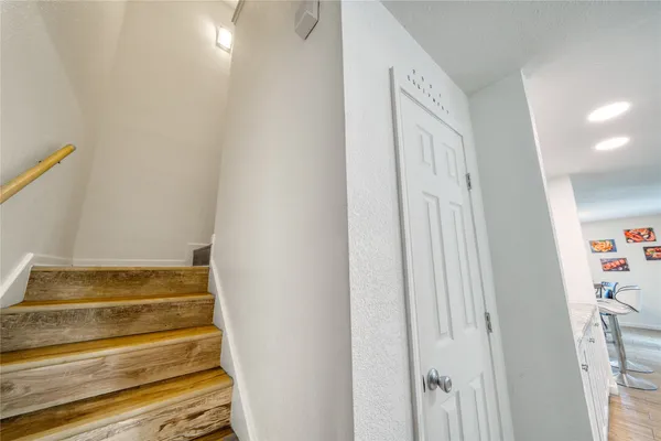 $1,250 | 10912 Gulf Freeway, Unit 28, Houston, TX 77075