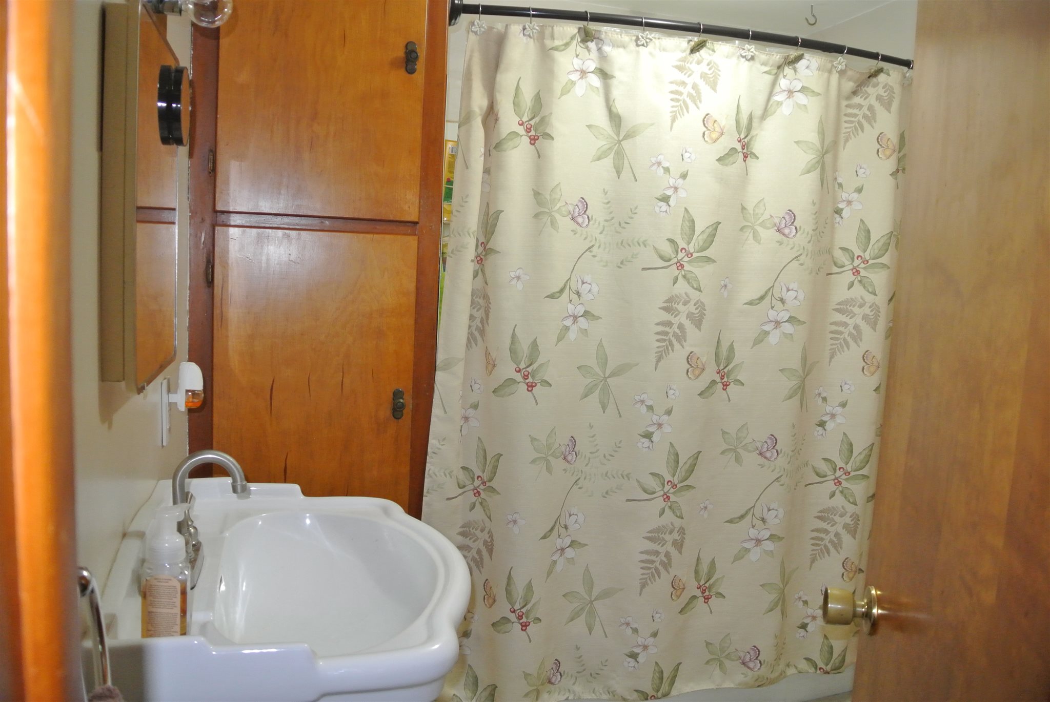 831 6th Road Bourbon, IN 46504 - Photo 7 of 21