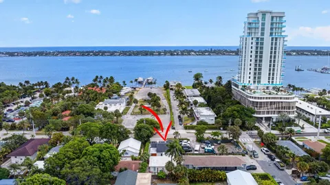 $2,040,000 | 4811 North Flagler Drive, West Palm Beach, FL 33407