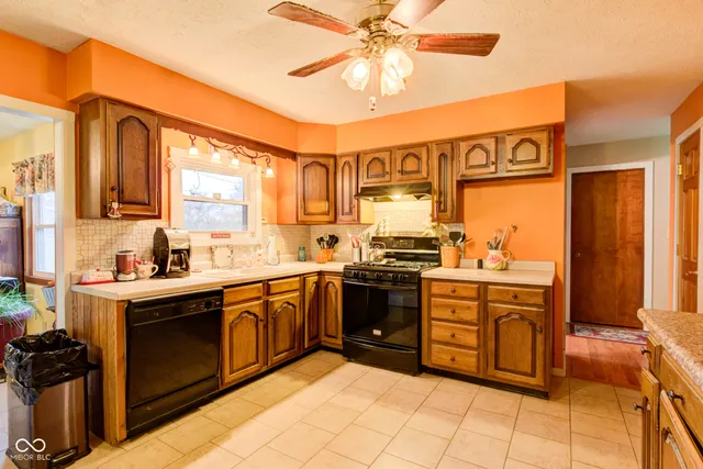 $284,900 | 977 West 400 South, Tipton, IN 46072