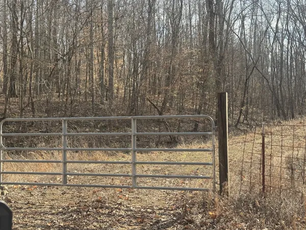 $525,000 | 323 Graham Road, Cumberland City, TN 37050