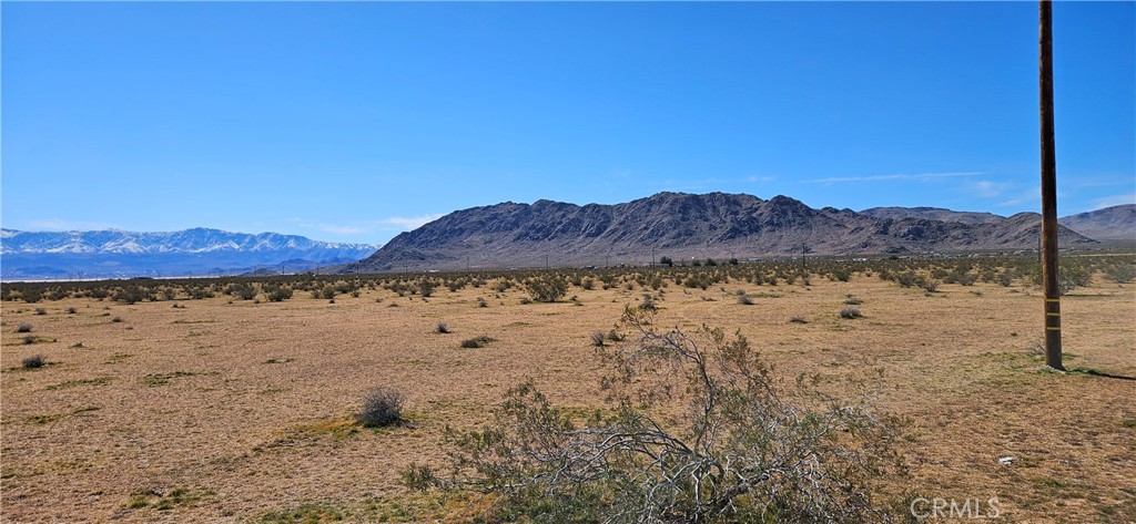 800 Circle C Road Lucerne Valley, CA 92356 - Photo 3 of 7 a view of lake and mountain