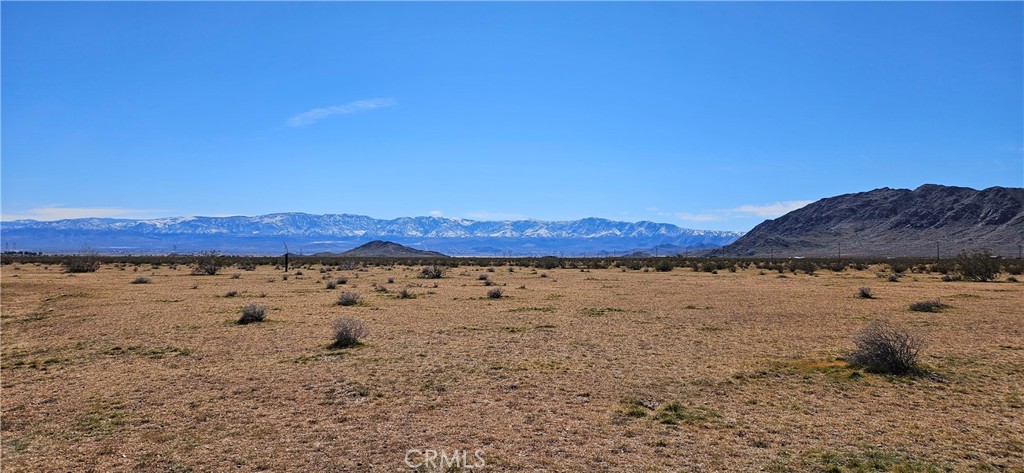 800 Circle C Road Lucerne Valley, CA 92356 - Photo 4 of 7 a view of lake and mountain