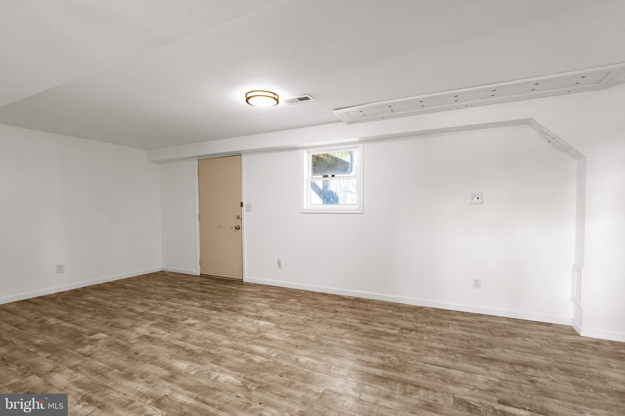 110 White Hall Road Elkton, MD 21921 - Photo 18 of 39 Family Room