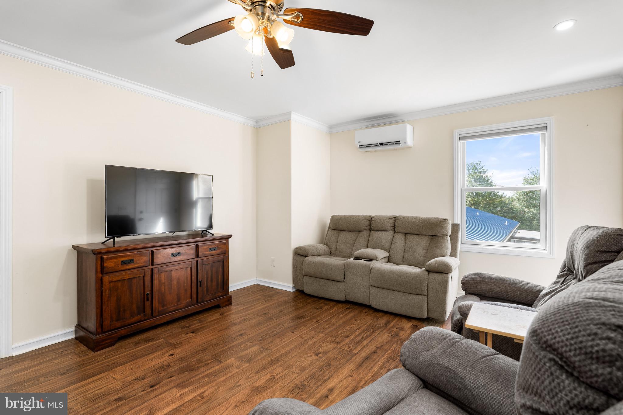 110 White Hall Road Elkton, MD 21921 - Photo 25 of 39 Apartment Living area
