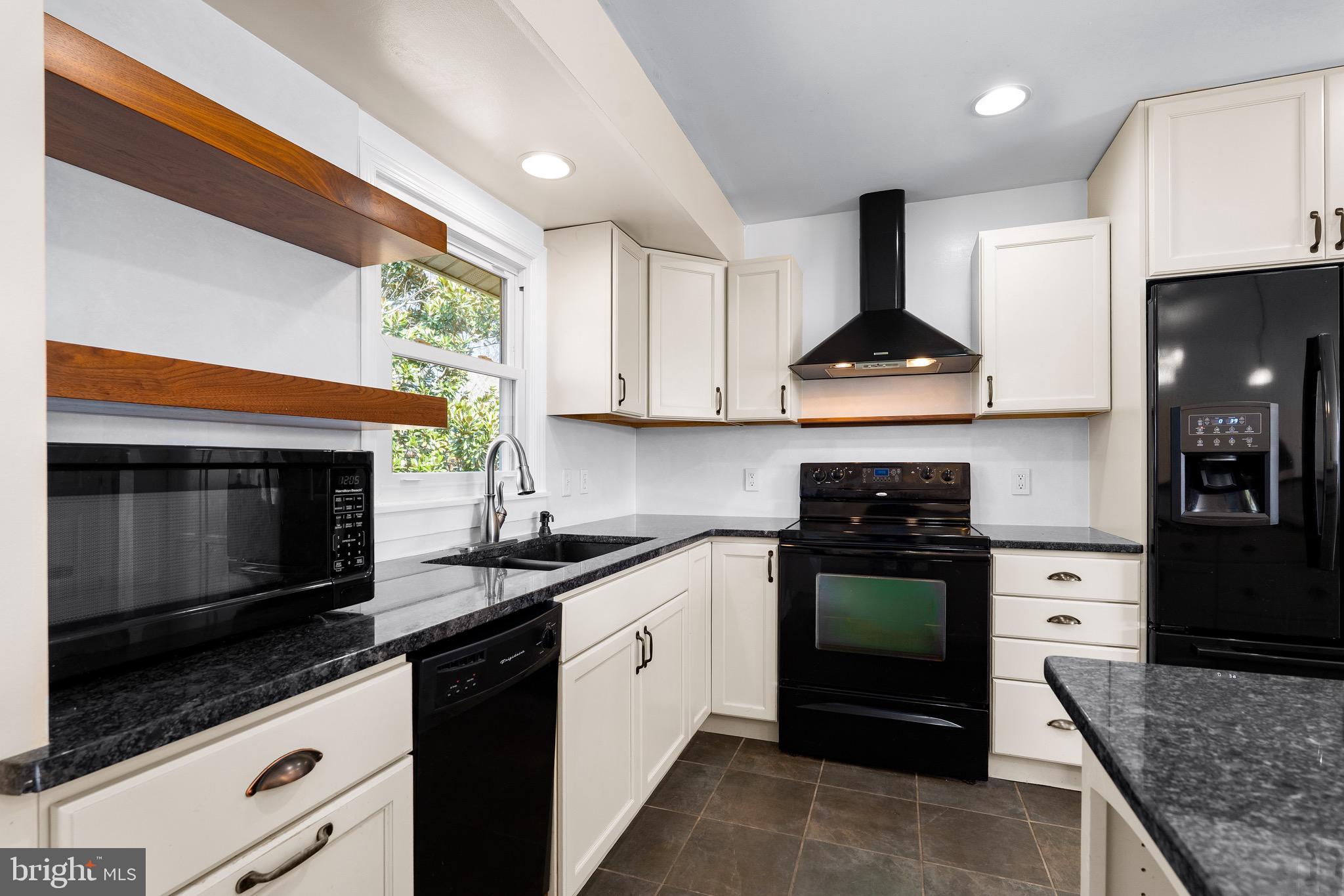 110 White Hall Road Elkton, MD 21921 - Photo 7 of 39 Kitchen in Apartment