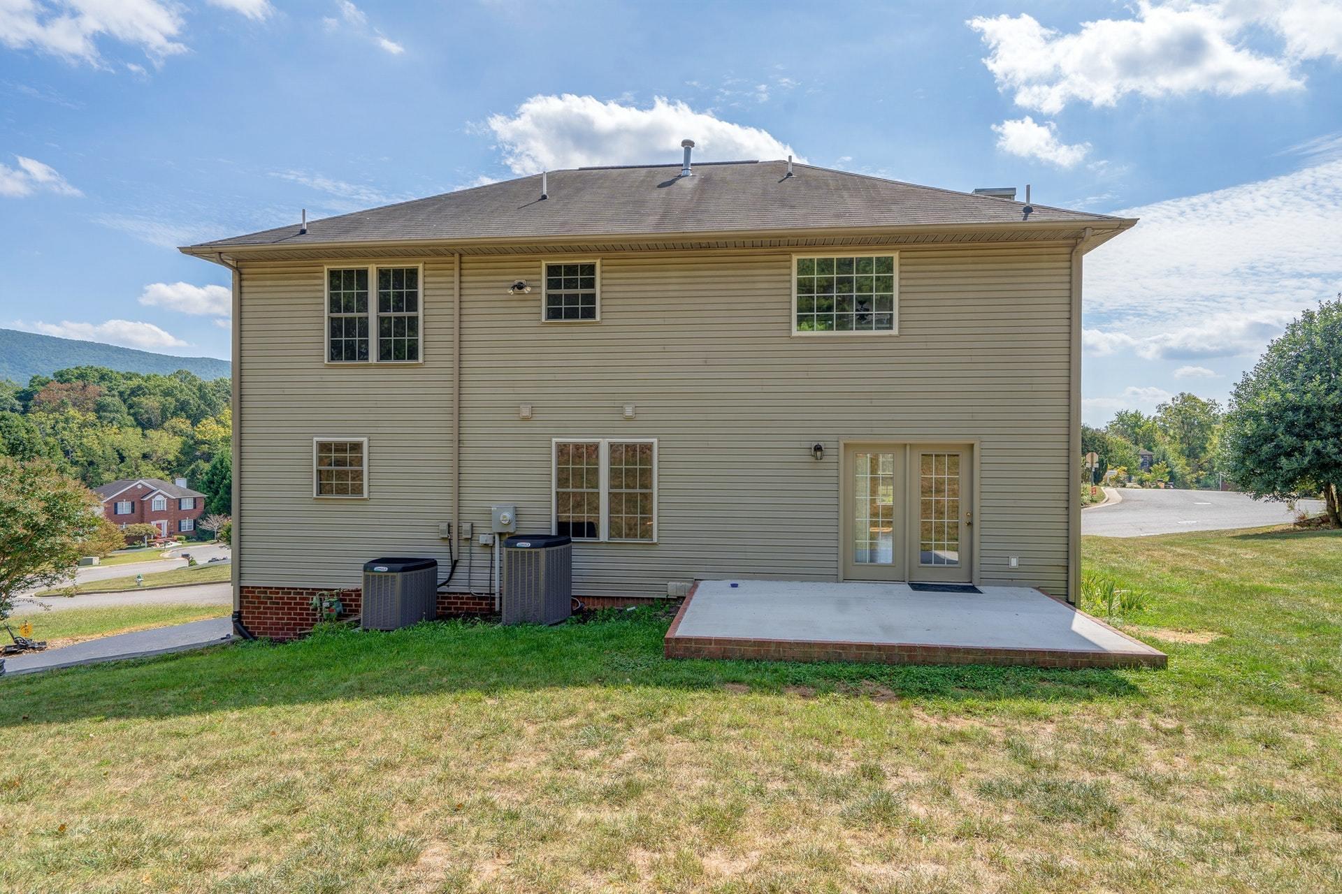 606 Ridgecrest Lane Roanoke, VA 24019 - Photo 32 of 33 032-328553-DSC00111-2_2-2_3-2_4-2_5-2_82