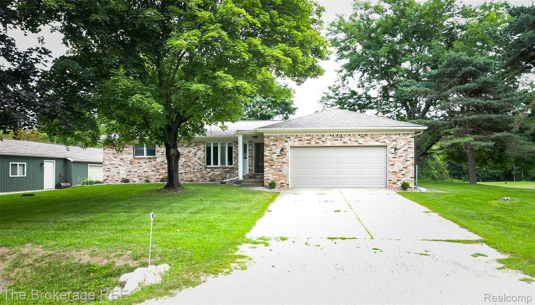 9049 Rhodes Road Goodrich, MI 48438 - Photo 2 of 37 DSC_1063.jpg