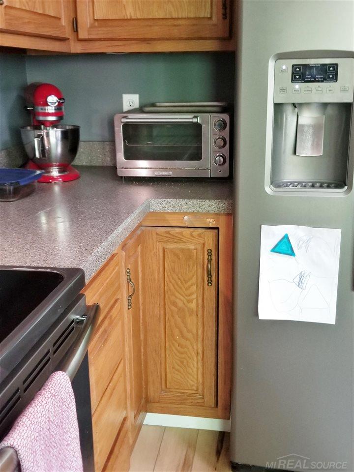 3353 Vincent Road North Street, MI 48049 - Photo 29 of 56 50079061-28.JPG