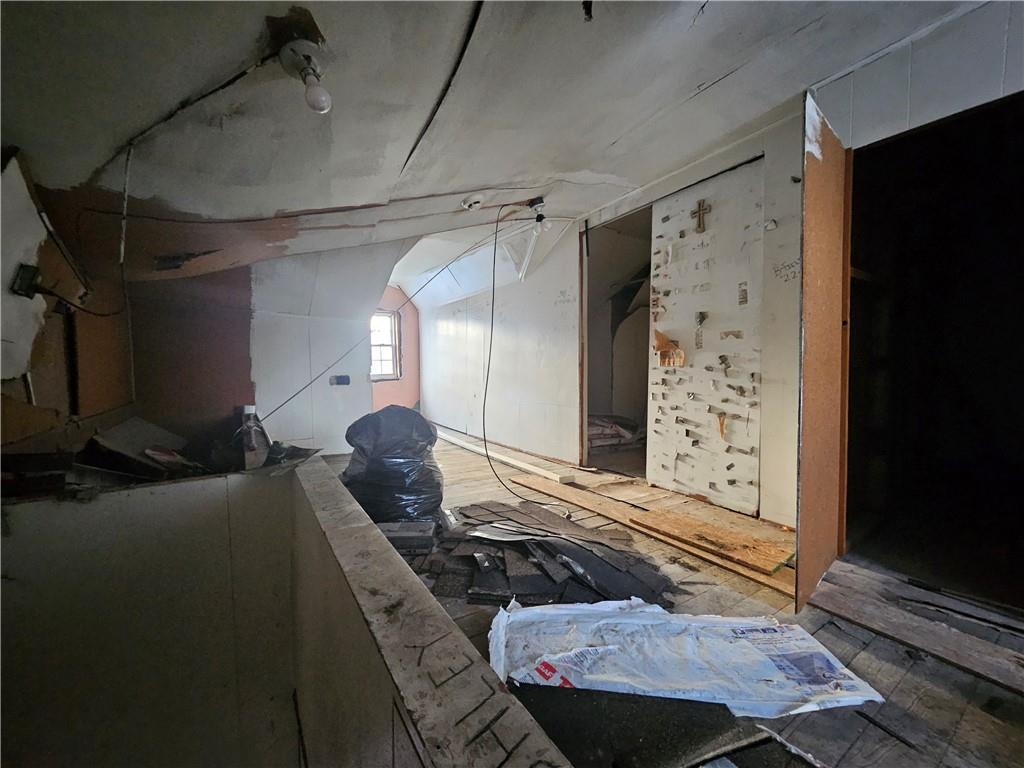 418 Ella Street Bloomfield, PA 15224 - Photo 9 of 14 a living room with furniture