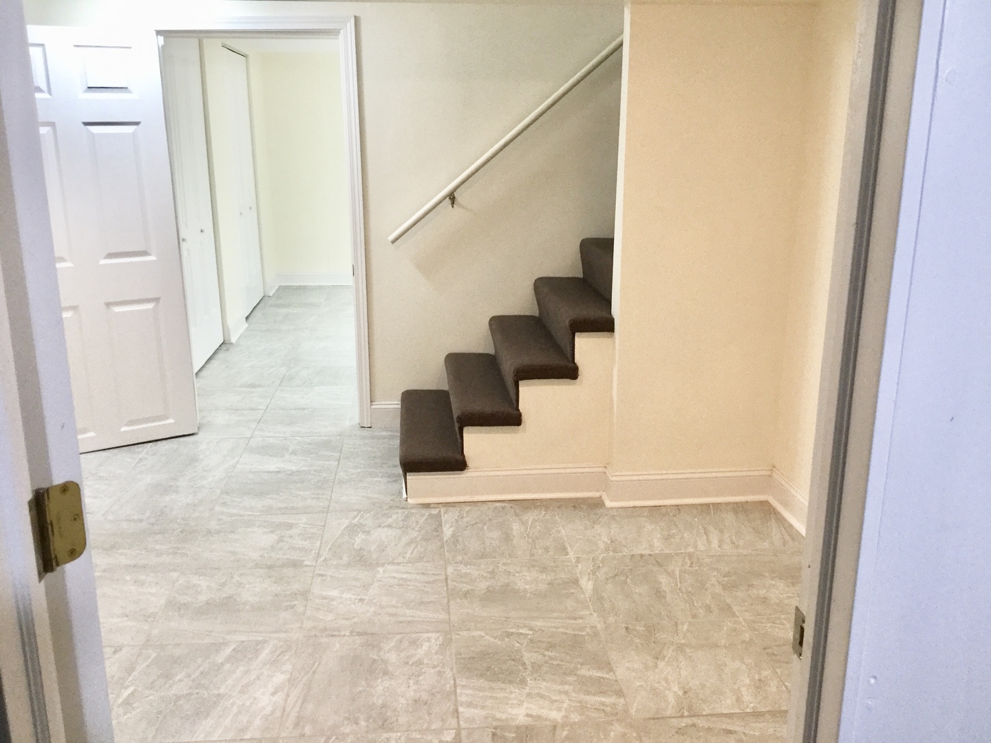 2016 Maple Avenue Northbrook, IL 60062 - Photo 19 of 32 a view of entryway