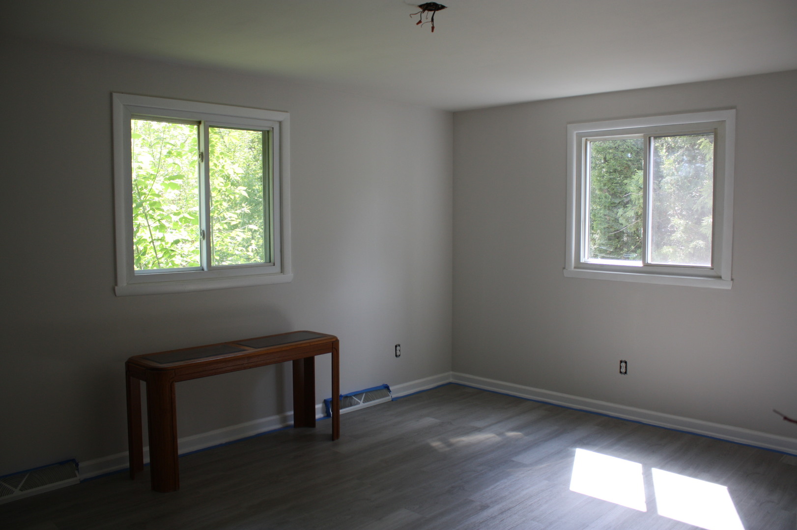 345 Souwanas Trail Algonquin, IL 60102 - Photo 7 of 16 a small space with a window