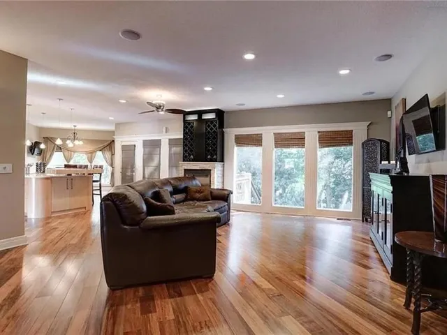 $417,100 | 1221 Southwest Summit Crossing Drive, Lee's Summit, MO 64081