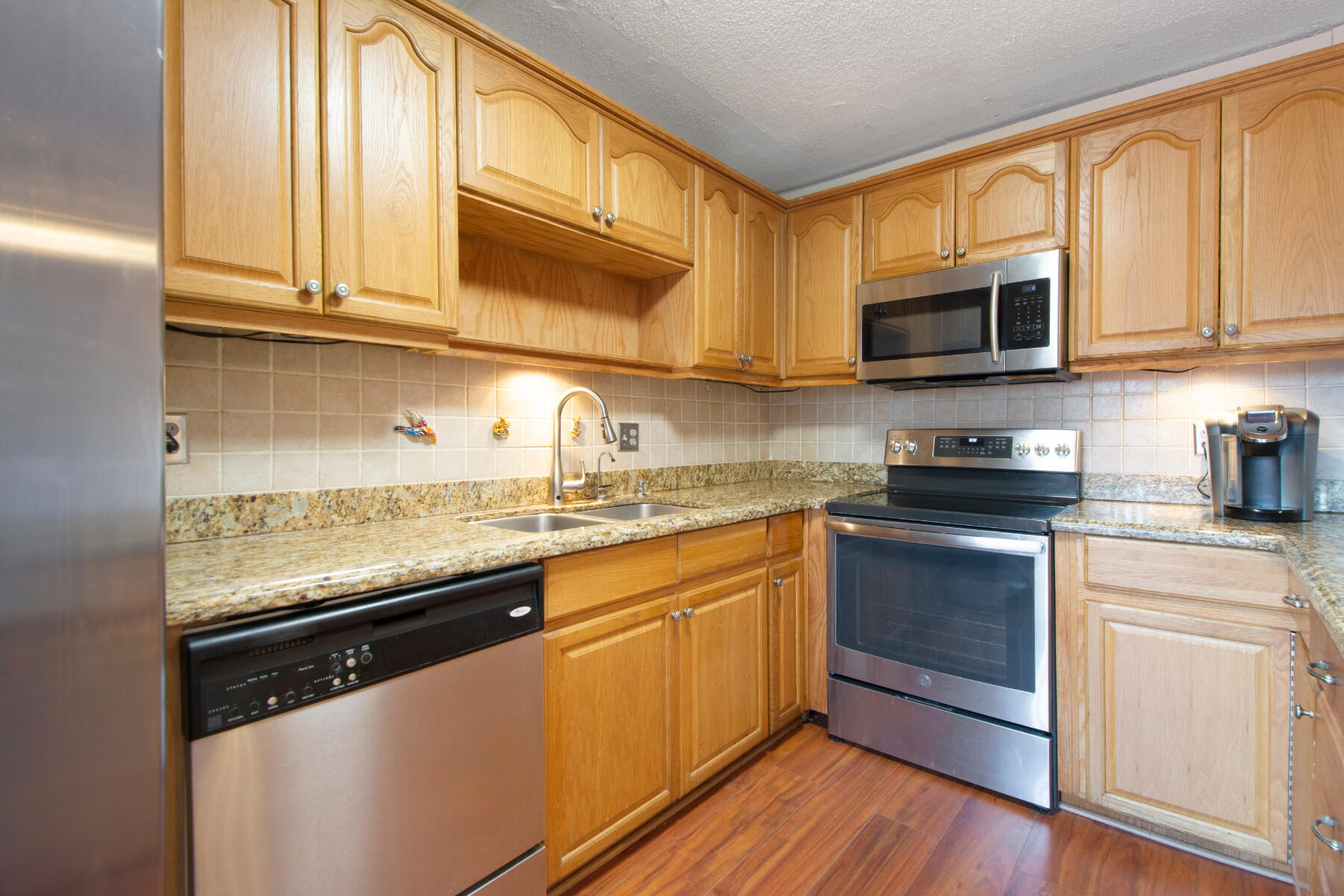 22228 Boca Rancho Drive, Unit B Boca Raton, FL 33428 - Photo 14 of 28 108 Kitchen 4 LR1_4240