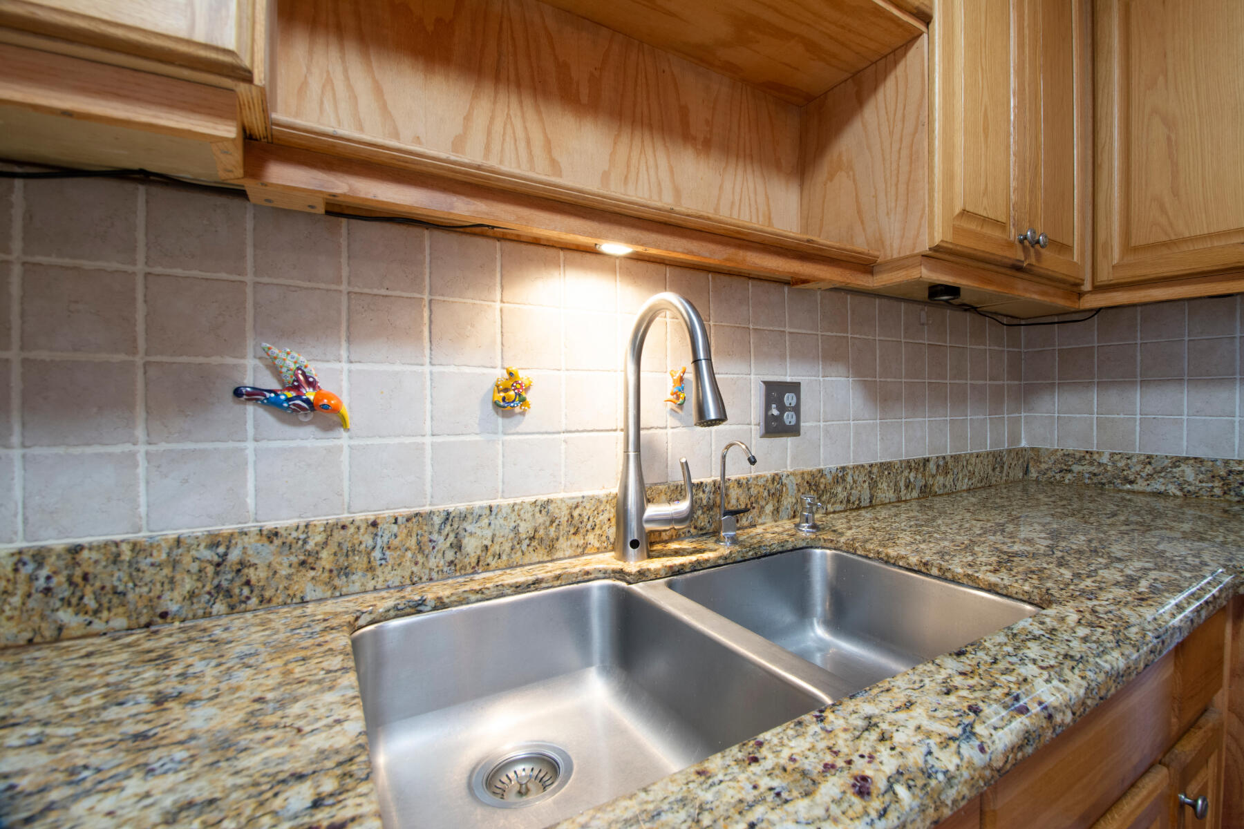 22228 Boca Rancho Drive, Unit B Boca Raton, FL 33428 - Photo 16 of 28 108 Kitchen 6 LR1_4255