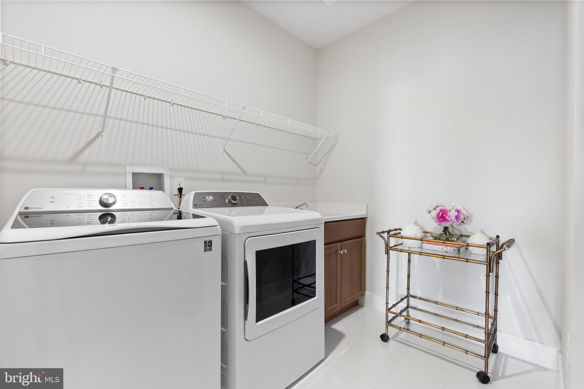 662 Levering Street Blue Bell, PA 19422 - Photo 26 of 31 a utility room with dryer and washer