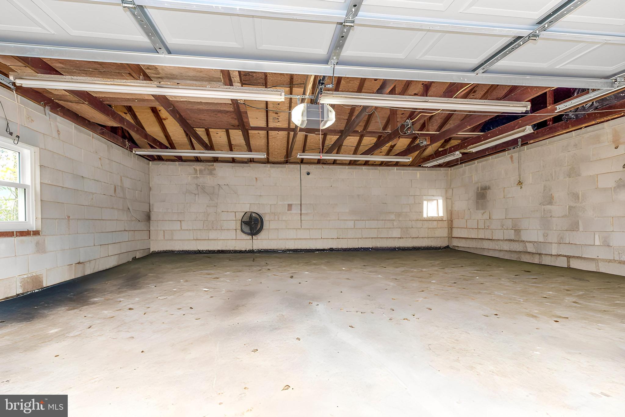 343 Pawlings Road Phoenixville, PA 19460 - Photo 29 of 33 Detached 2-car garage