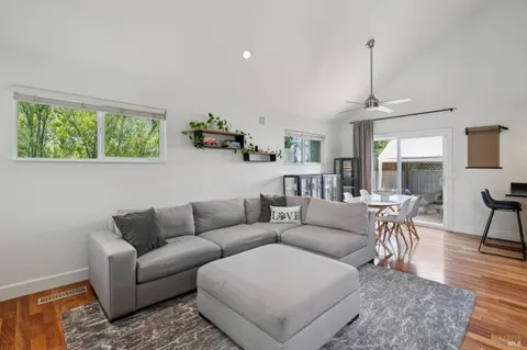 $649,000 | 1455 Capri Avenue, Petaluma, CA 94954