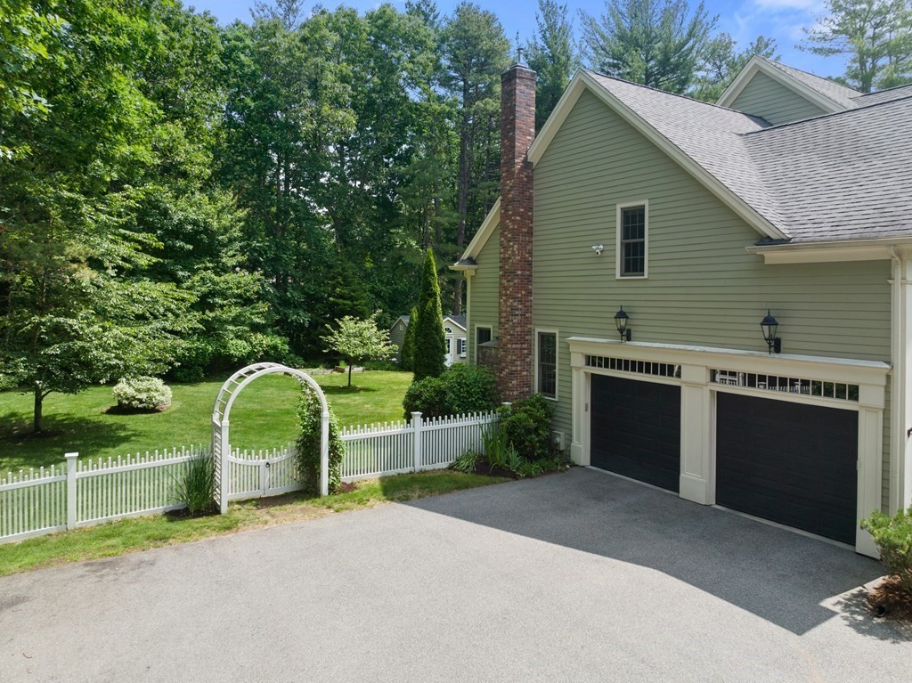 192 Pratts Mill Road Sudbury, MA 01776 - Photo 38 of 42 Gallery Image 38