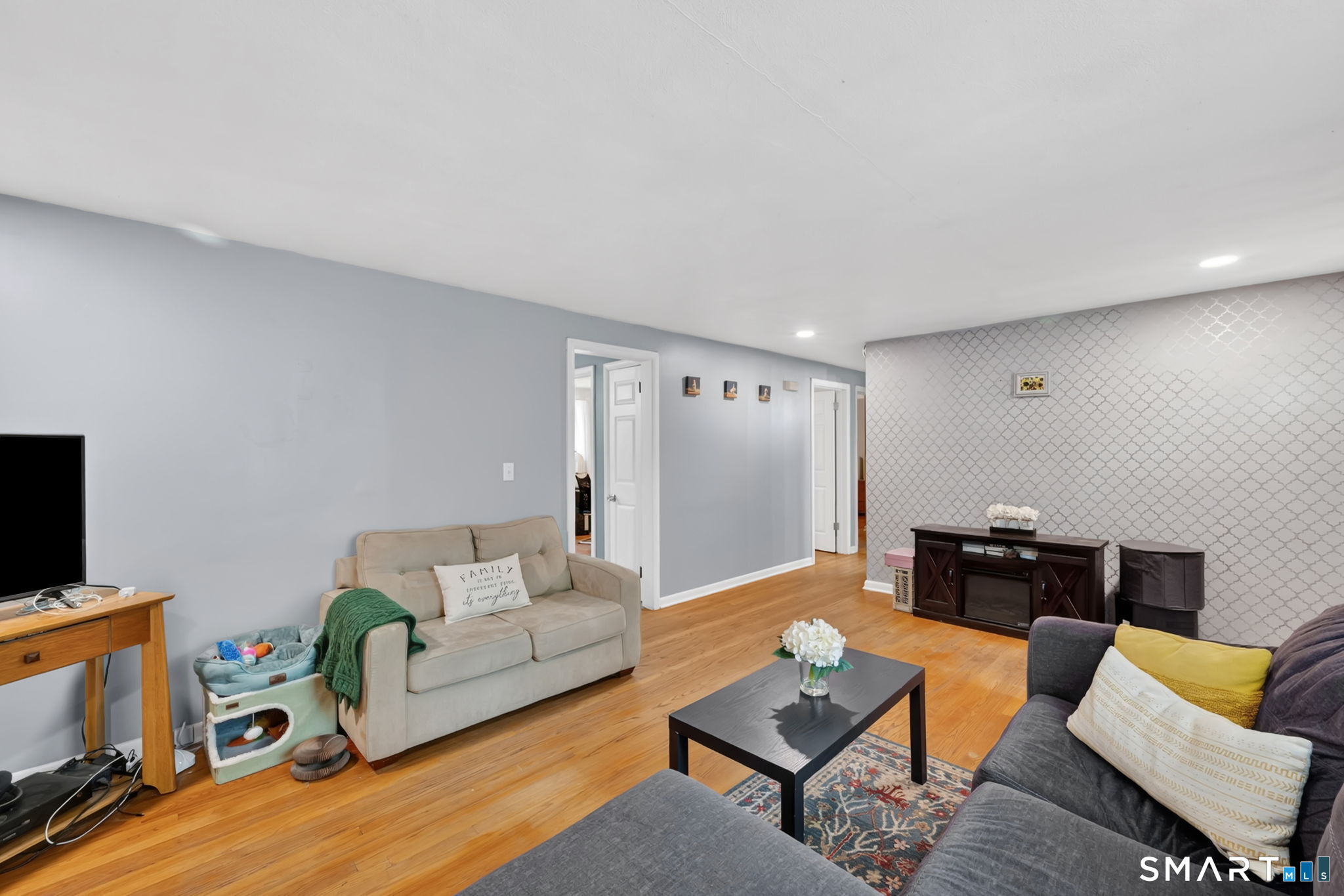 141 Tanner Street Manchester, CT 06042 - Photo 9 of 24