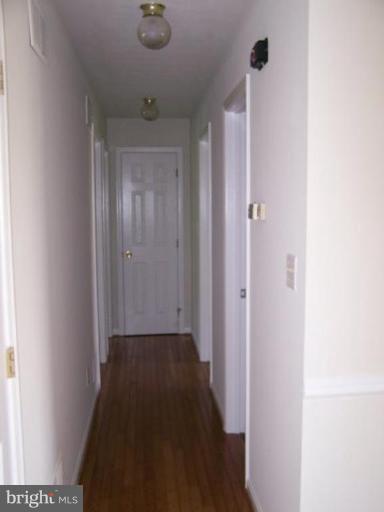 2425 Benson Road Westminster, MD 21158 - Photo 14 of 30 Hallway