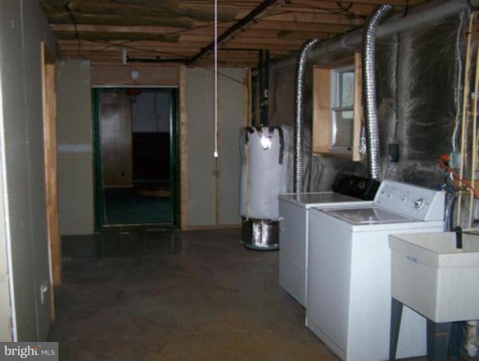 2425 Benson Road Westminster, MD 21158 - Photo 18 of 30 Laundry Rom