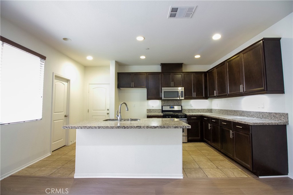 4980 Arborwood Lane Riverside, CA 92504 - Photo 5 of 26