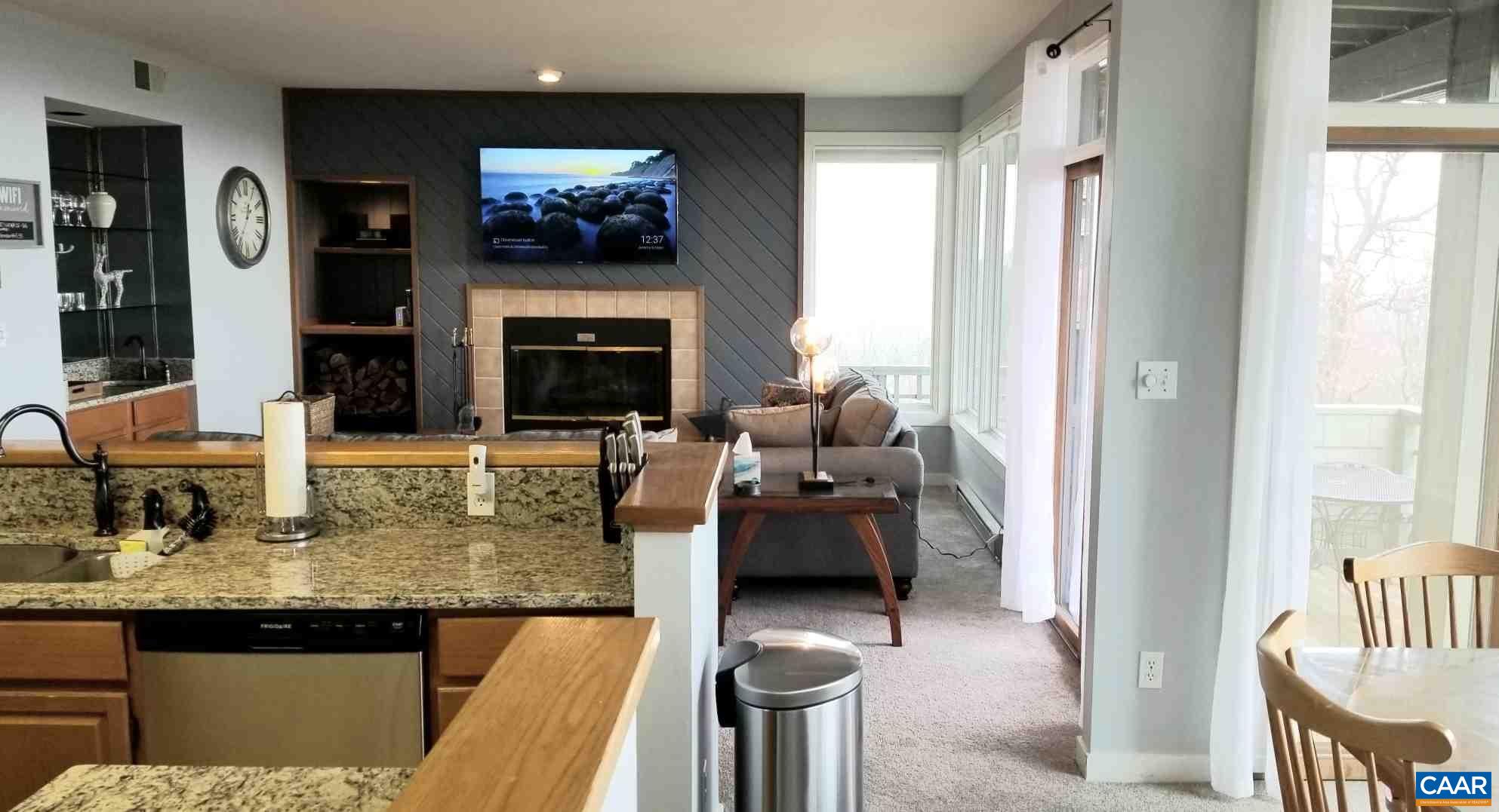 1722 High Ridge Roseland, VA 22967 - Photo 5 of 23 a view of living room with furniture and a flat screen tv