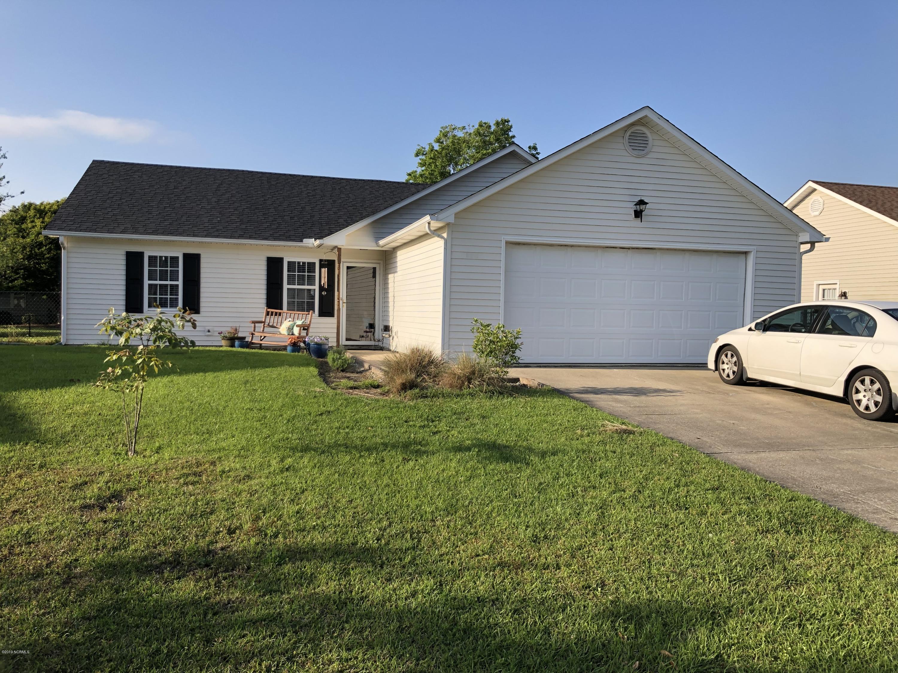 3510 Plantation Road Morehead City, NC 28557 - Photo 1 of 20 Front