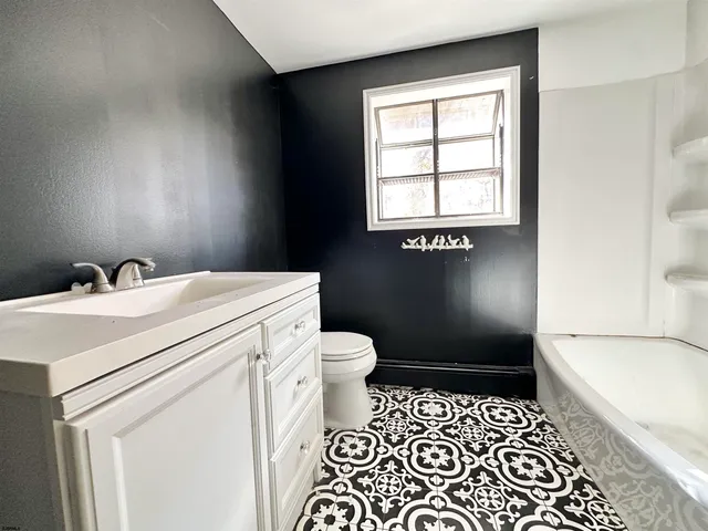 $350,000 | 928 Traymore Parkway, Absecon, NJ 08201