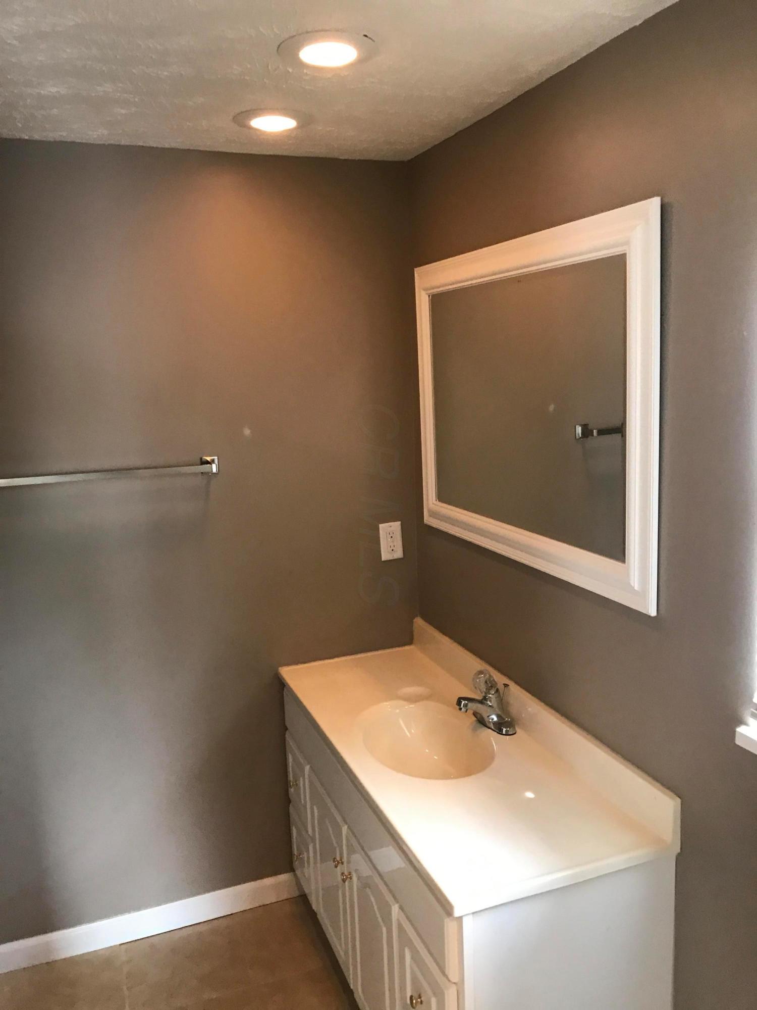 2253 Ferris Road Columbus, OH 43224 - Photo 29 of 45 Gallery Image 29
