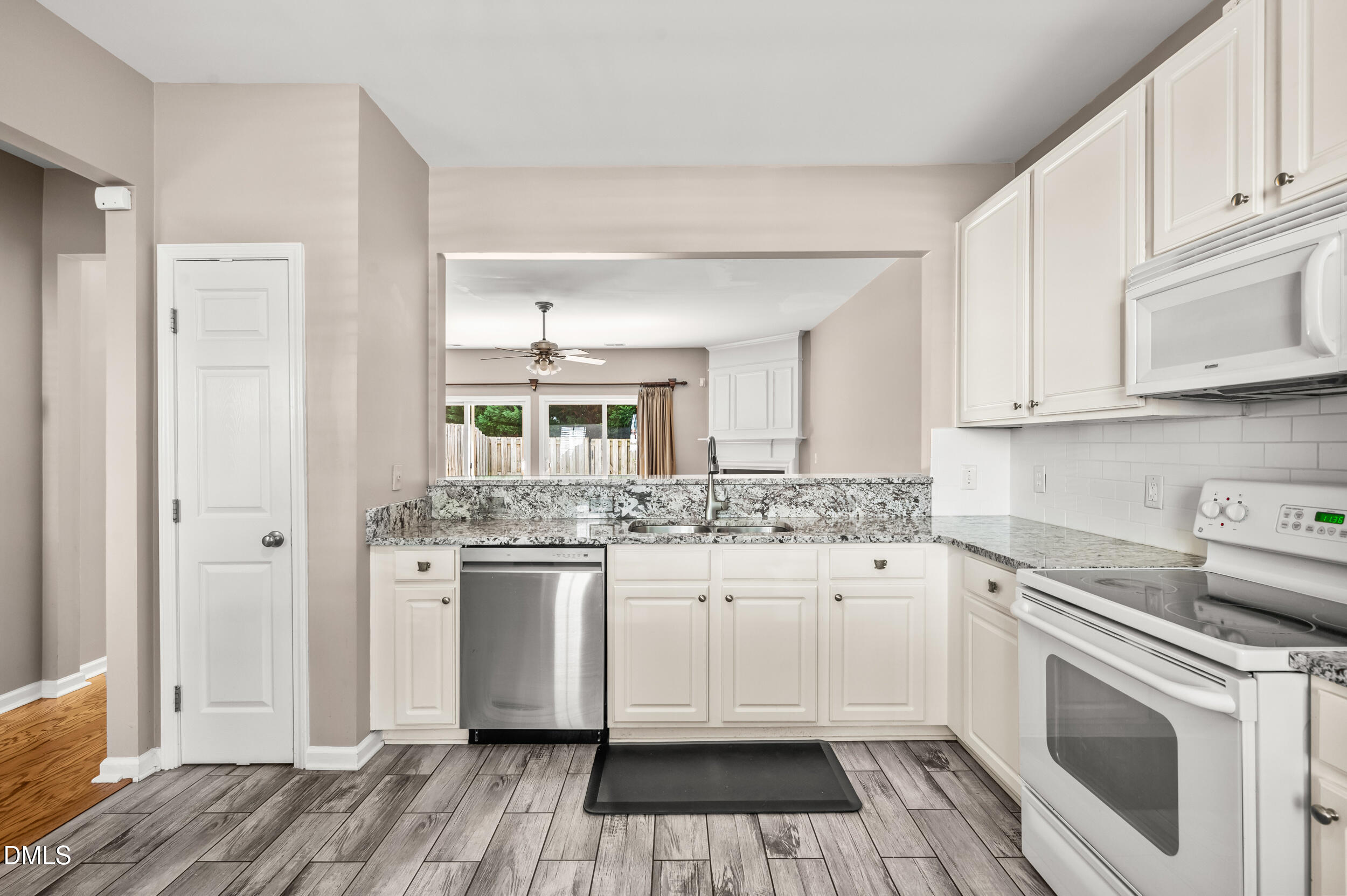 8139 Rhiannon Road Raleigh, NC 27613 - Photo 8 of 29 8_dsc_2525