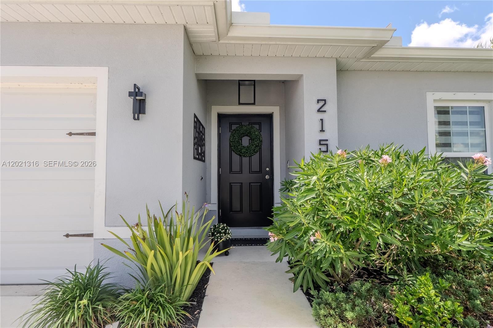 215 Raspberry Road Fort Pierce, FL 34981 - Photo 2 of 24 Gallery Image 2
