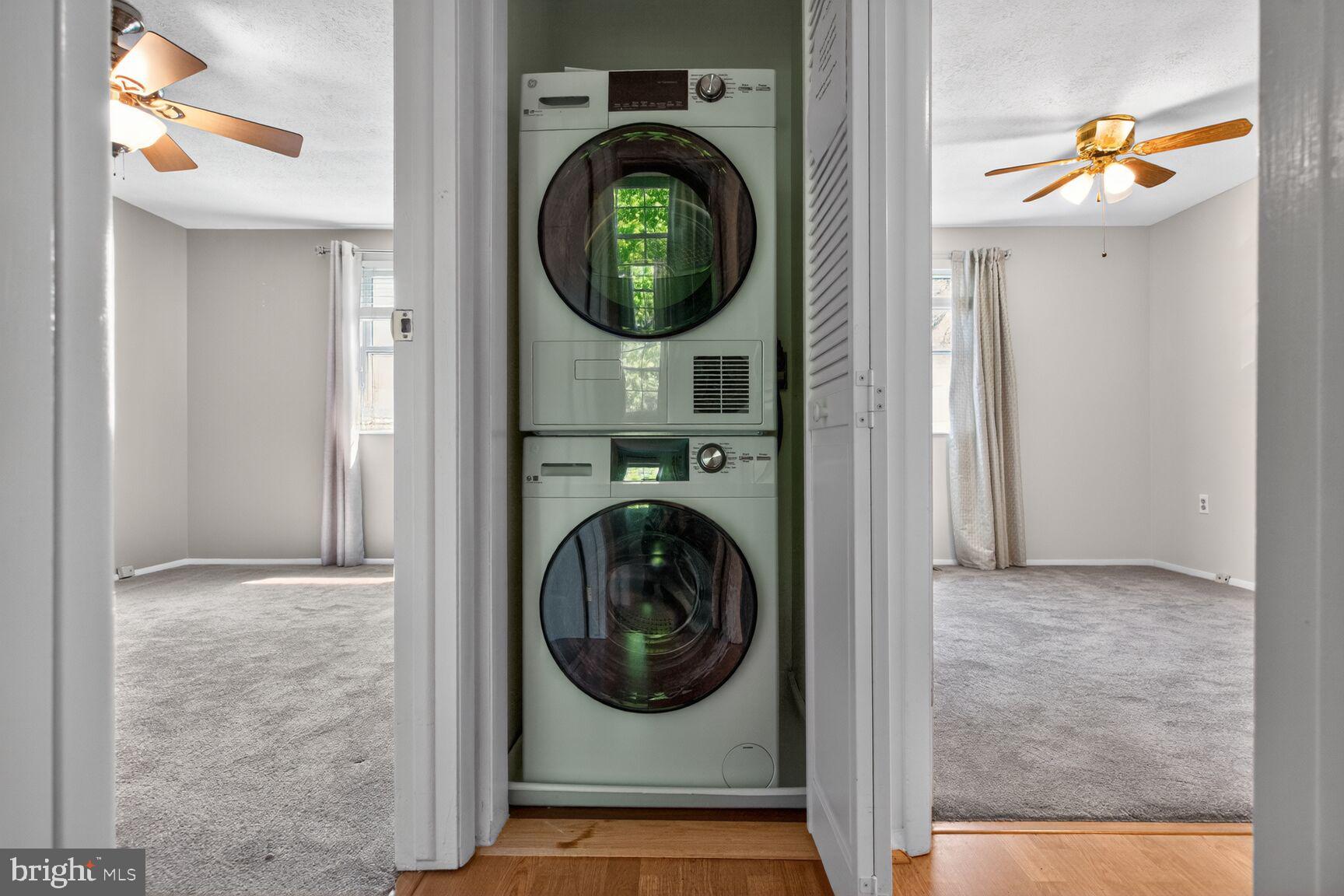 2806 Logway Road Vienna, VA 22181 - Photo 21 of 33 a view of washer and dryer in a utility room