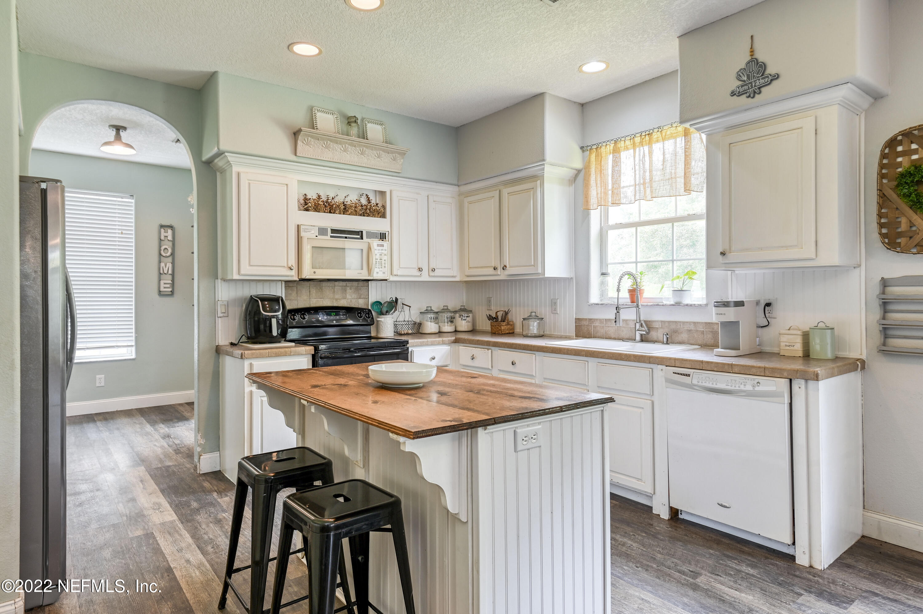 131 Musket Road Palatka, FL 32177 - Photo 11 of 35 Kitchen