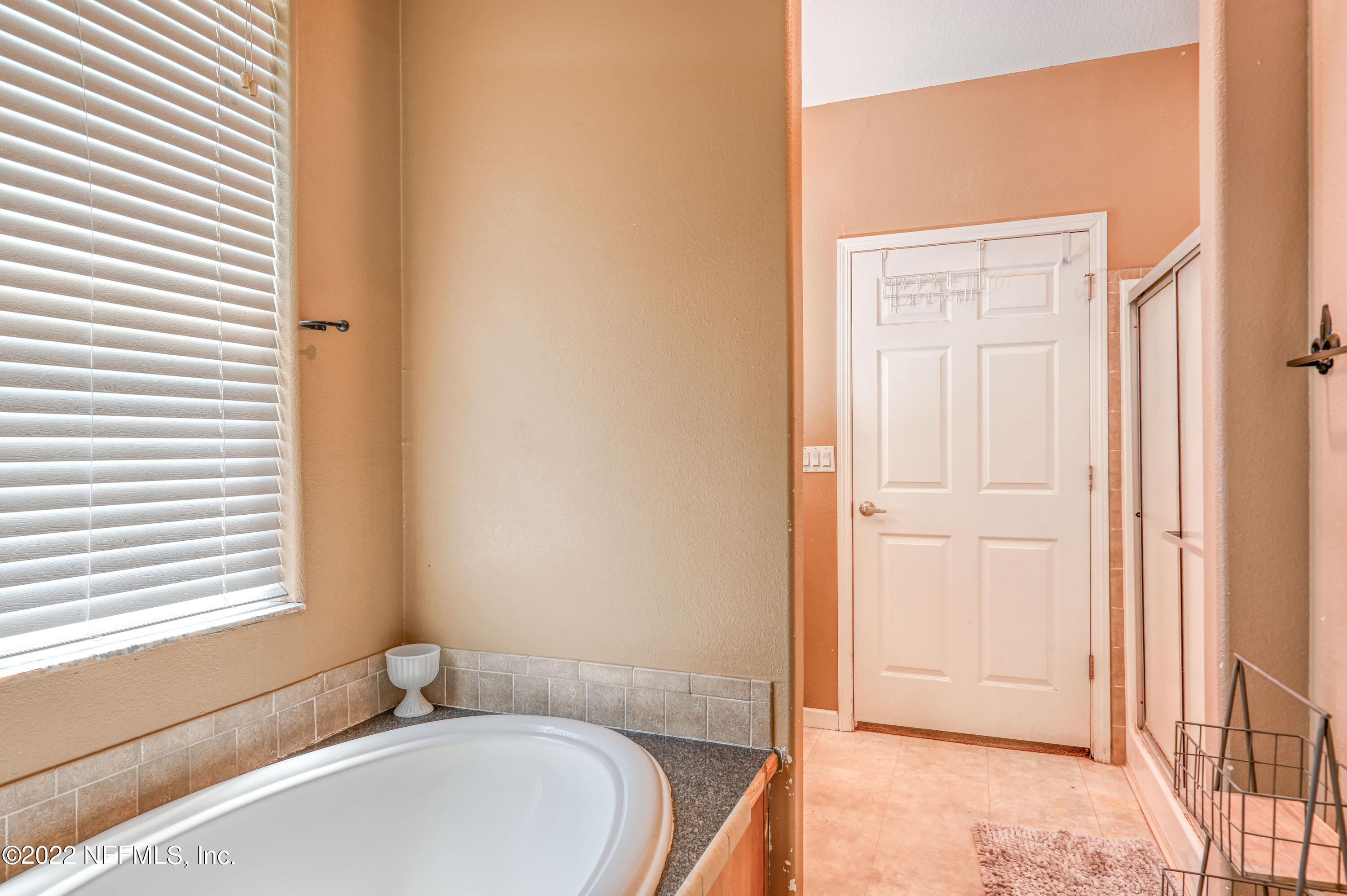 131 Musket Road Palatka, FL 32177 - Photo 17 of 35 Garden tub