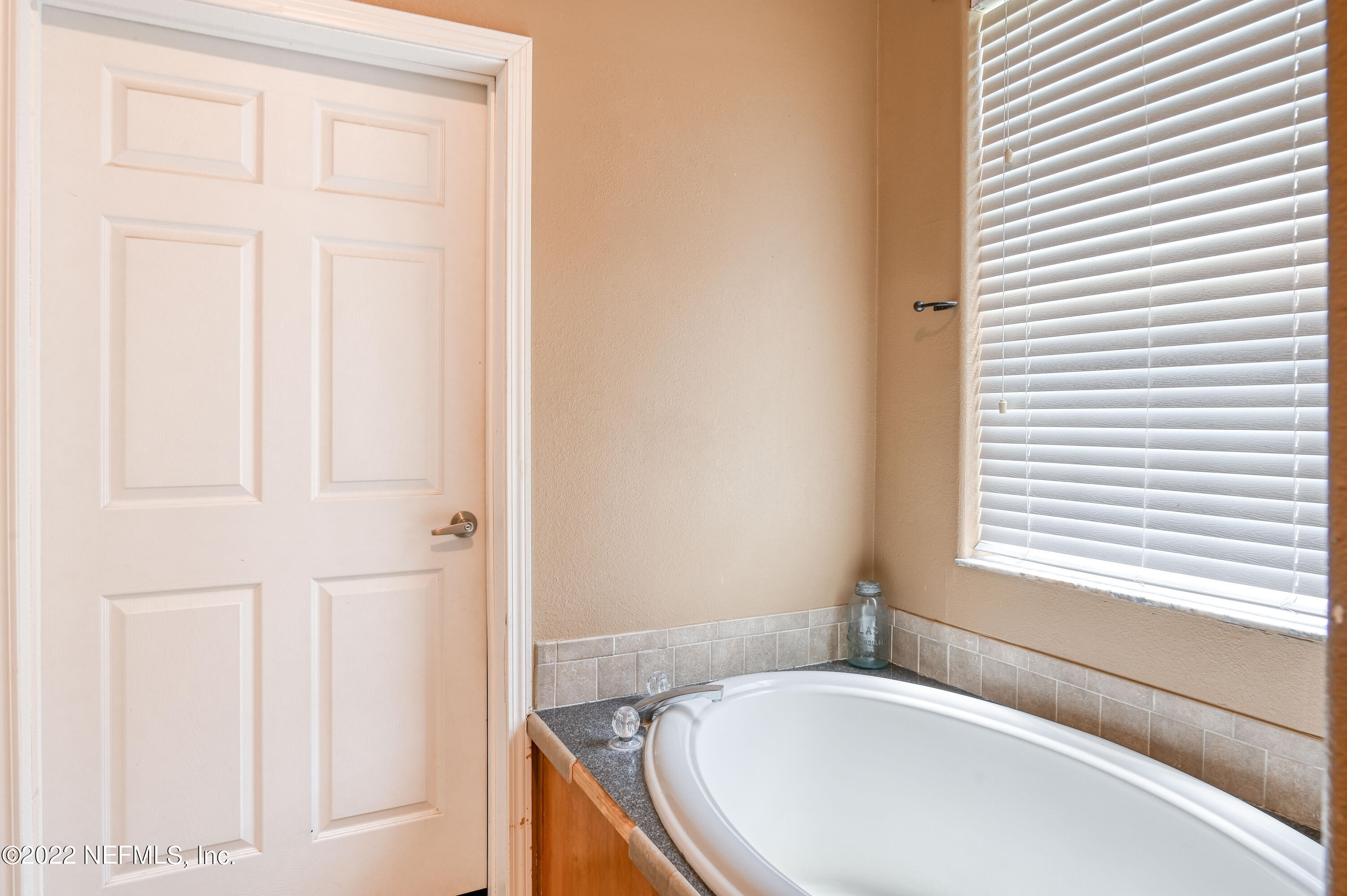131 Musket Road Palatka, FL 32177 - Photo 18 of 35 Garden tub