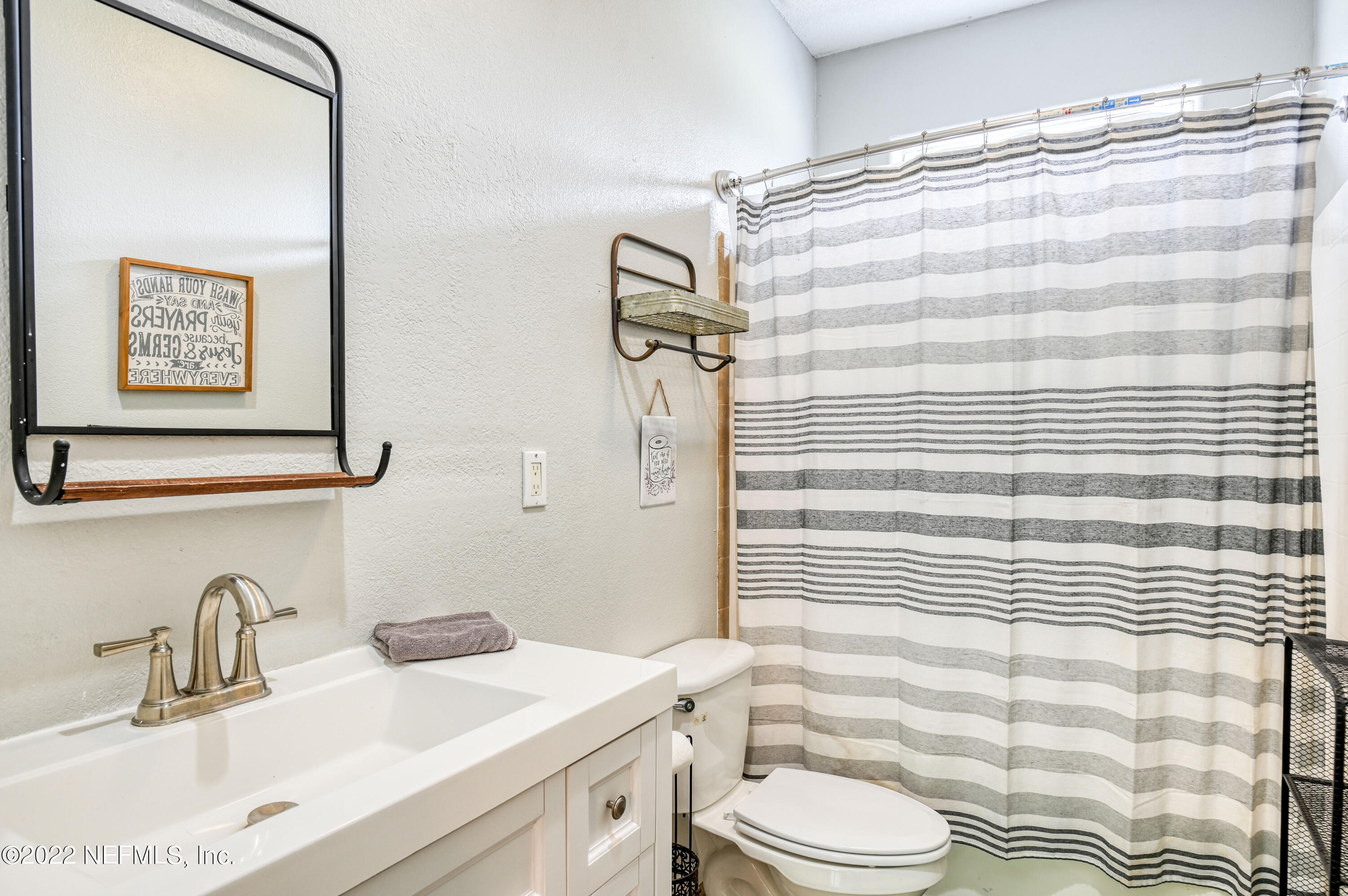 131 Musket Road Palatka, FL 32177 - Photo 21 of 35 Hall bath