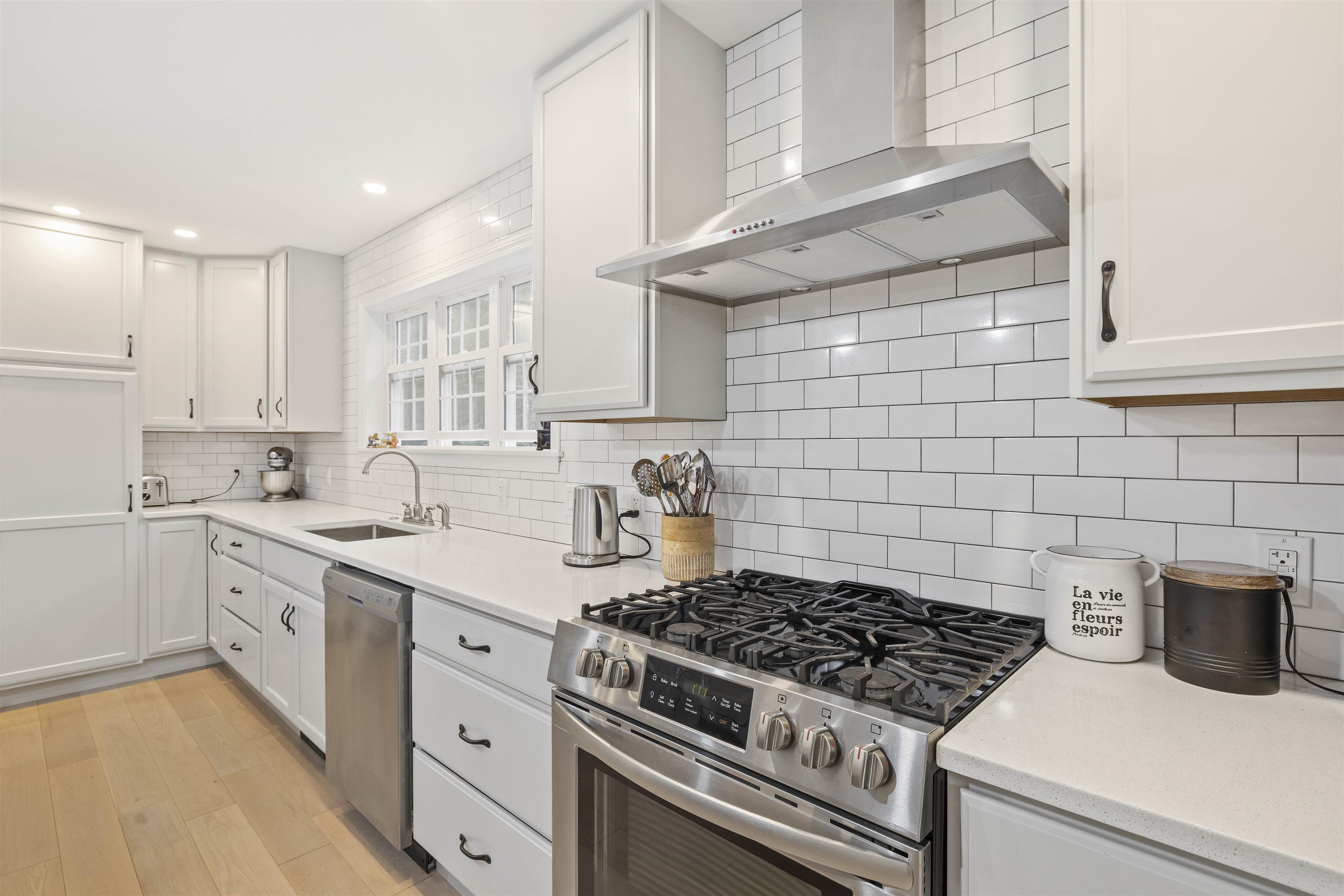 368 Dogford Road Hanover, NH 03750 - Photo 5 of 28 Gallery Image 5